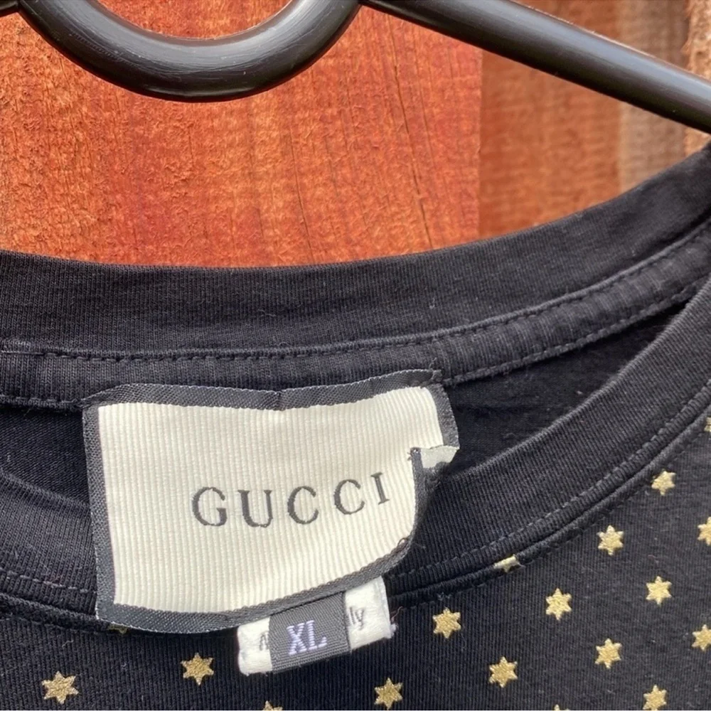 Gucci Men's Tee in Black with Gold Accents XL